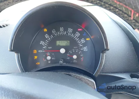 2002 Volkswagen New Beetle Turbo S z USA, uszkodzony, nr VIN 3VWFE21C92M451019